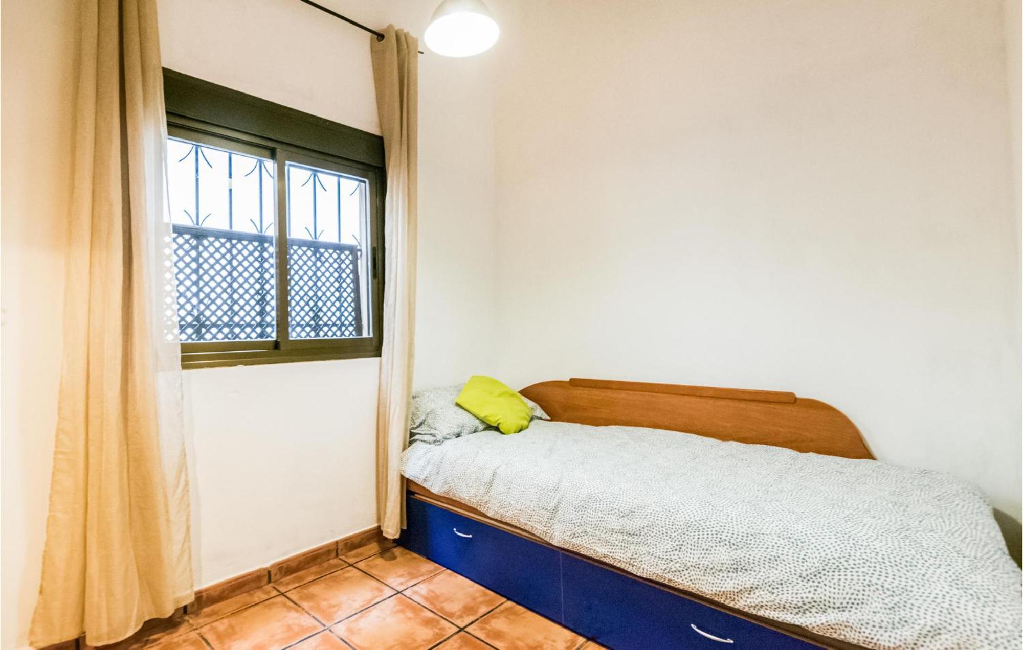 Appartement Lovely In With Kitchen Cordoue